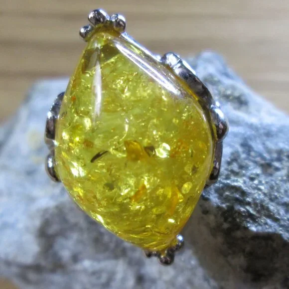 Pressed Baltic Amber Cocktail Ring - Picture 2 of 6